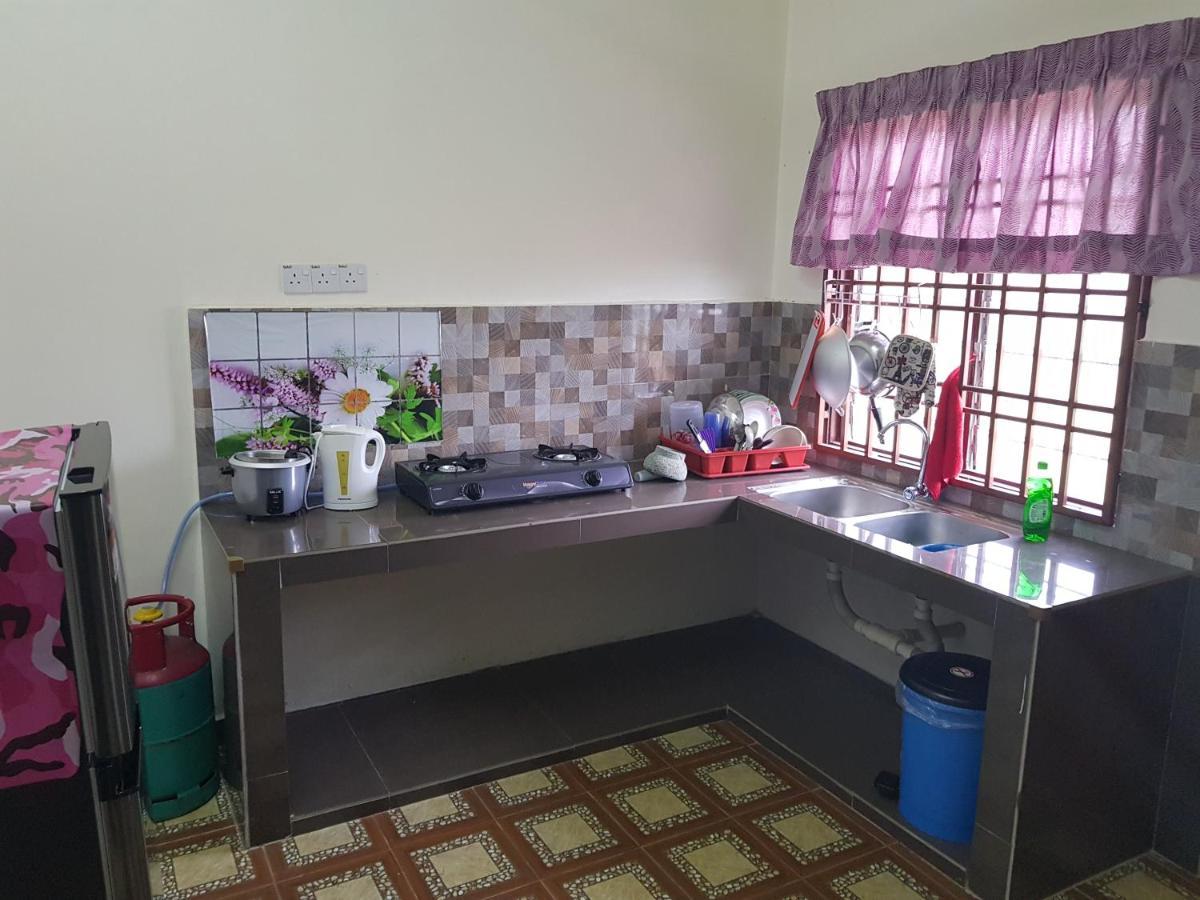 Homestay Che Wan Kuantan Luaran gambar