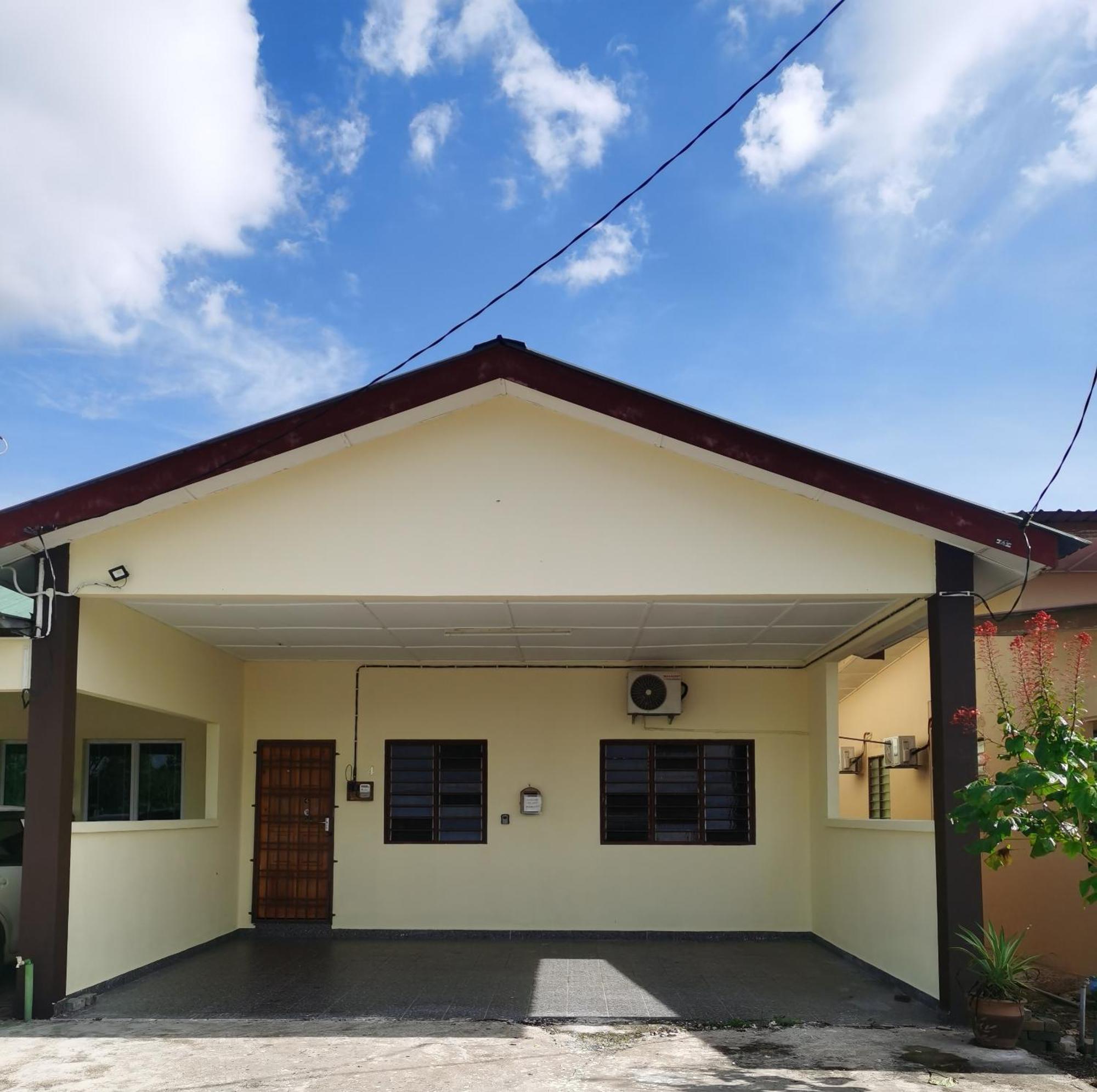Homestay Che Wan Kuantan Luaran gambar